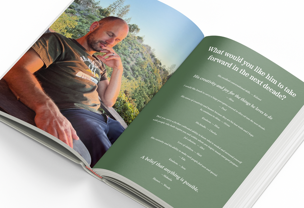 Unboxing image 4 - See how beautiful your tribute book will be